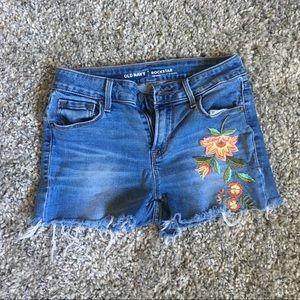 Old Navy Frayed Jean Shorts (Mid Rise)